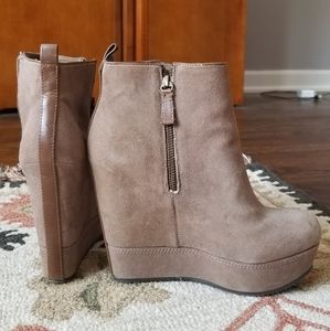 Aldo wedge ankle boots
